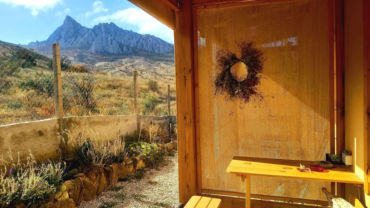 <span style="font-style: italic;">"Прованс": двухместный номер с террасой на 1 этаже (12 кв.м)</span>